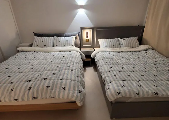 Gwangalli Yellow Door Apartment *